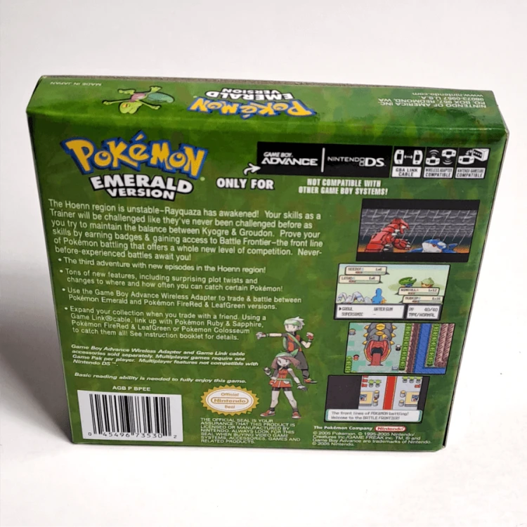 Replika Pudełka Pokemon Emerald - USA 2.png